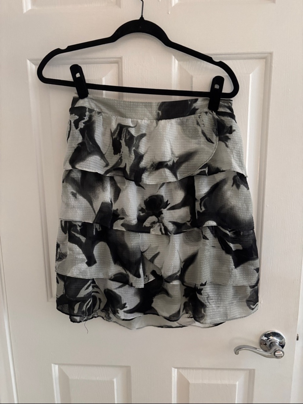 New York & Company Black and White Floral Tiered Mini Skirt